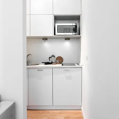 Luxury 76 By Bookinghost