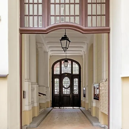 Luxury 76 By Bookinghost * Warszawa