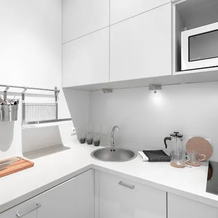 Luxury 76 By Bookinghost