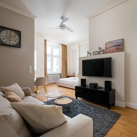 Luxury 76 By Bookinghost شقة *