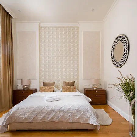 Luxury 76 By Bookinghost شقة