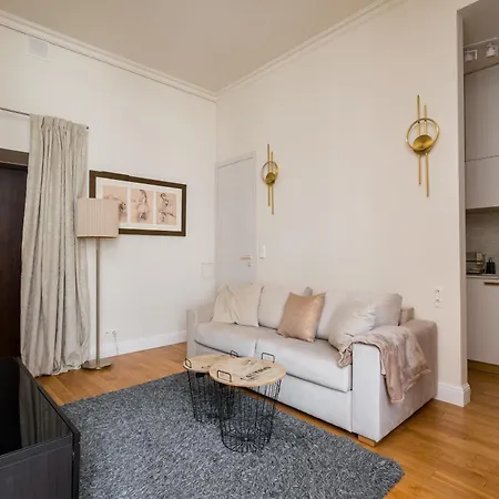 Luxury 76 By Bookinghost وارسو